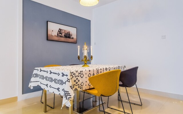 Locals Boutique Apartment Jiuzhou Port.7