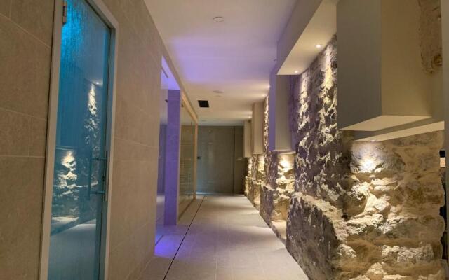 Spa & Wellness by Des Anglais " Ingresso SPA gratuito"
