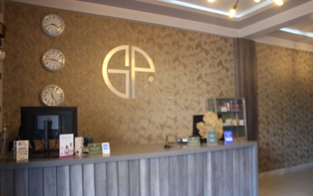 Hotel Grand One Plaza