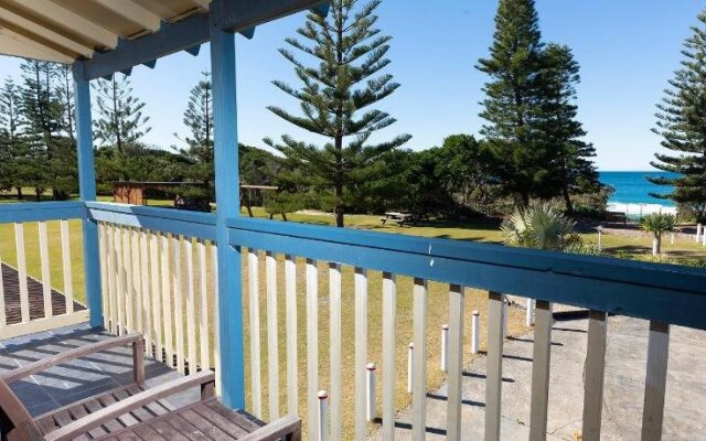 Seashells Beachfront Resort