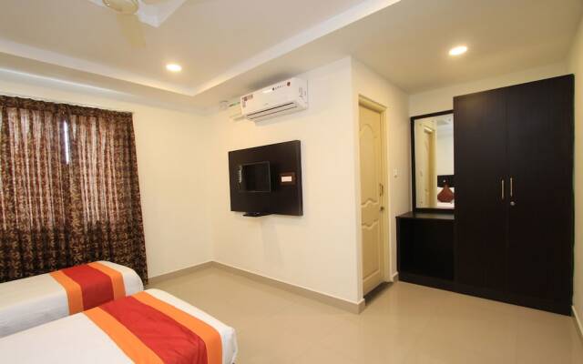 OYO 4733 Champion Residency