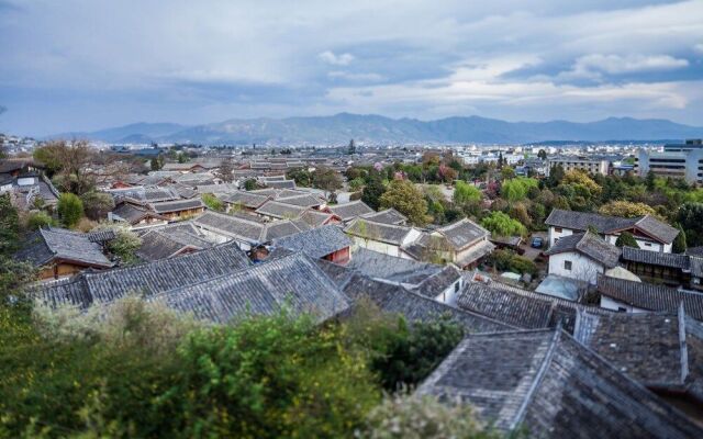 Blooming Island Banshan Yuan