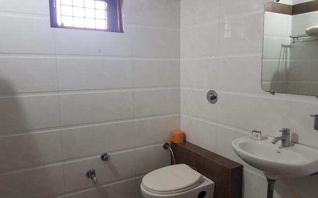 OYO 10745 Hotel Tuli's