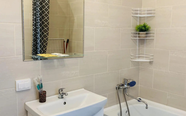 Апартаменты на улице Азина 25