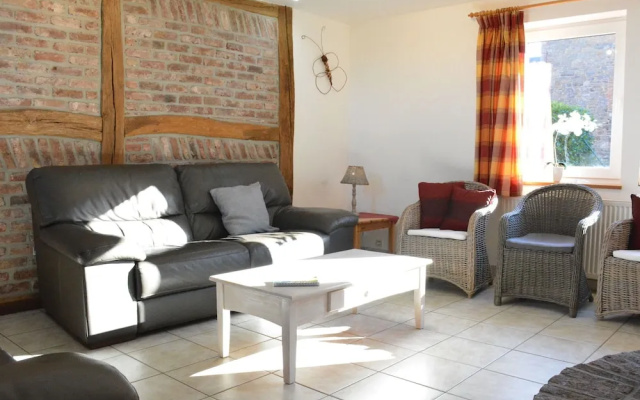 Cozy Holiday Home in Érezée with Forest Near