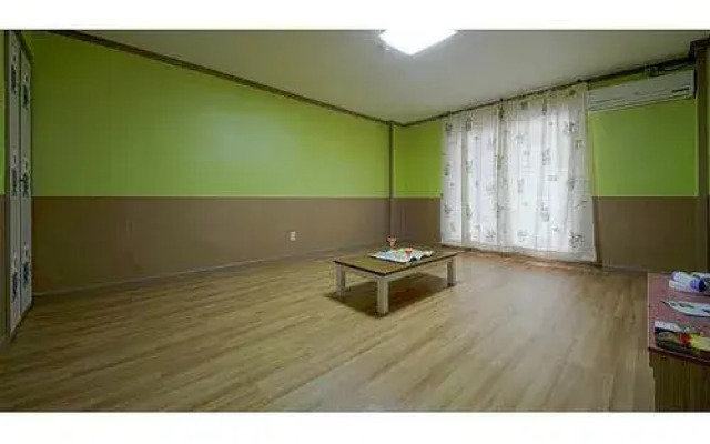 Suncheon Suncheon Bay Deulmaru Pension (Group Room)