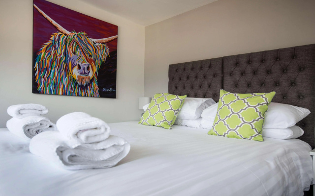 Hotel 52; Sure Hotel Collection by Best Western