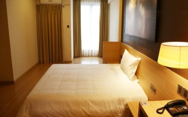 IU Hotel Chengdu Pengzhou Municipal Government Branch