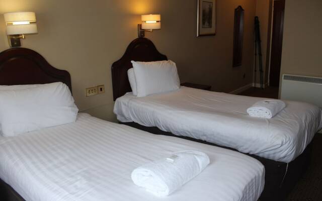 Cairn Hotel