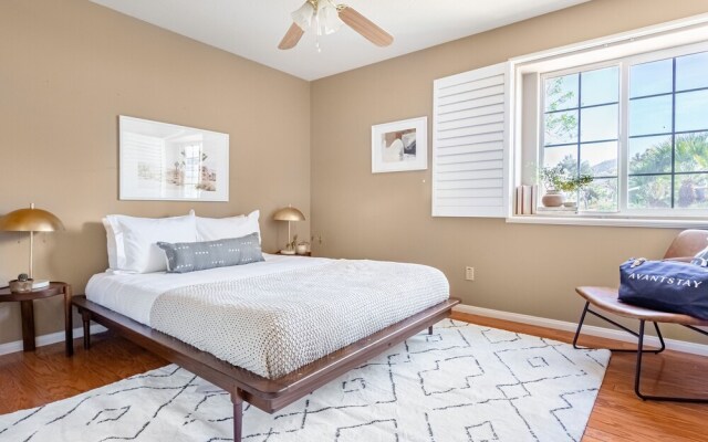 Desert Bloom by Avantstay Incredible Oasis w/ Dreamy Backyard & Patio