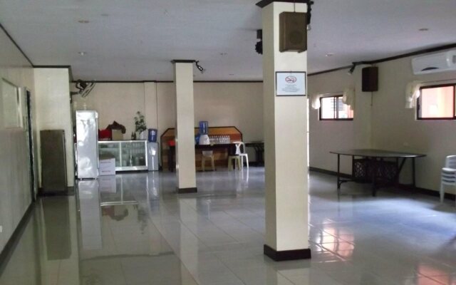 RueMango Apartelle and Suites