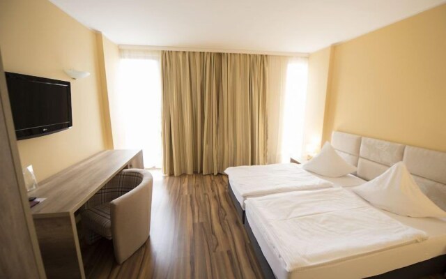 Perla D Oro Hotel