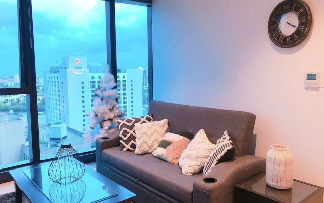 Skytower Apartment