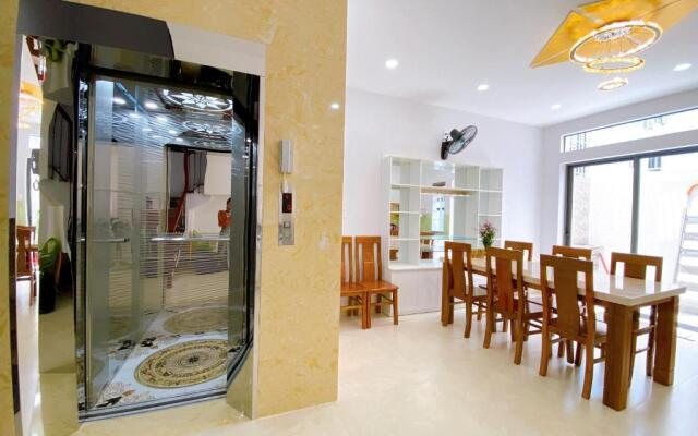 Gold Pig Homestay & Apartment