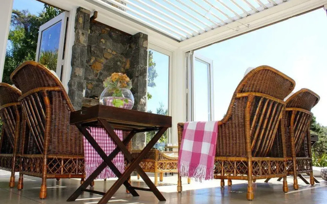 970 Lonely Bay Lodge