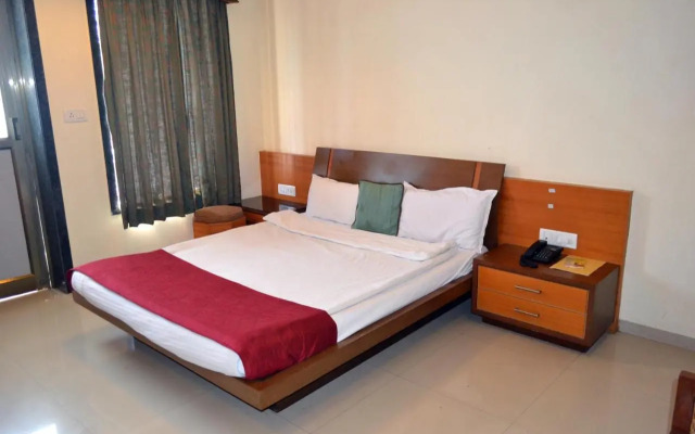 Jaffer Bhai's Brickland Hotel