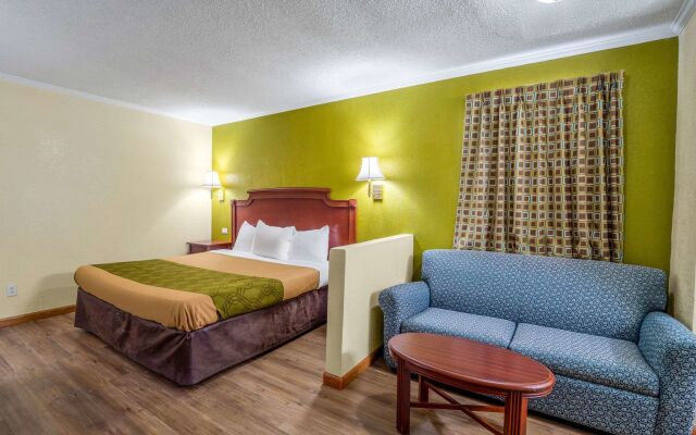 Rodeway Inn & Suites Fort Jackson