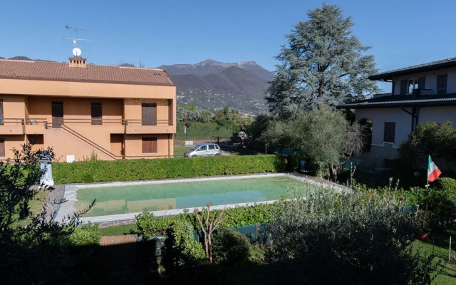 Susy With Pool - Lake View
