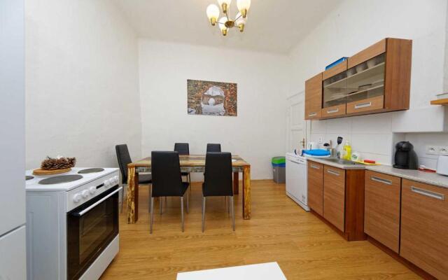 Peter's Tower Apartments