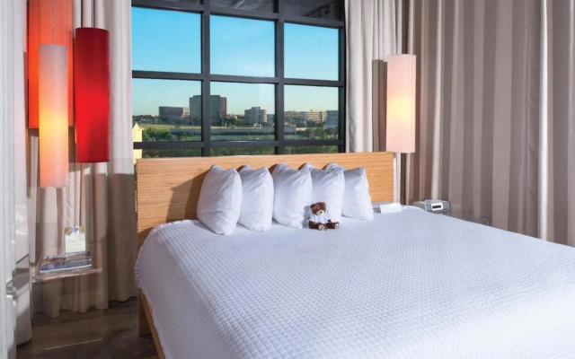 NYLO Las Colinas Hotel, Tapestry Collection by Hilton