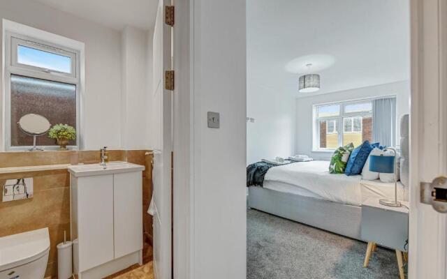 St Martins House Luxury 2 Bedroom Apartments Ruislip