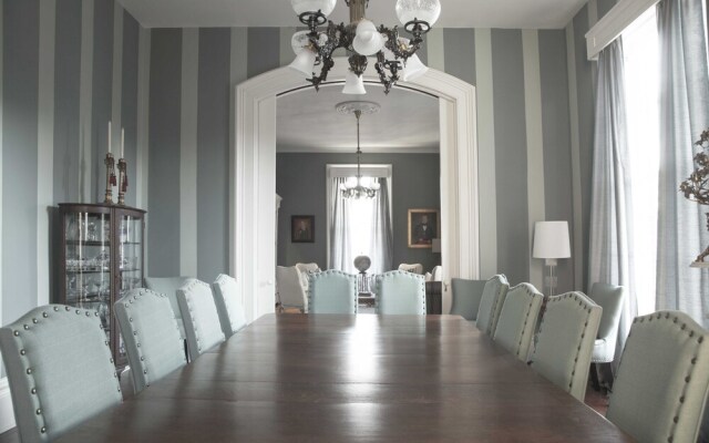 Villa DeWolf