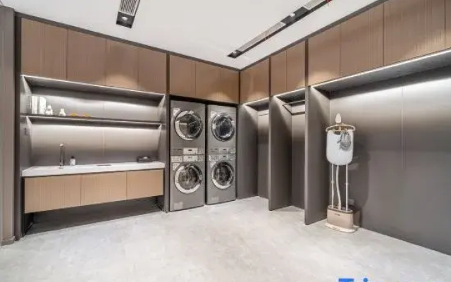 Homeinn Plus Hotel （Jinhua Lanxi Ancient City Railway Station）