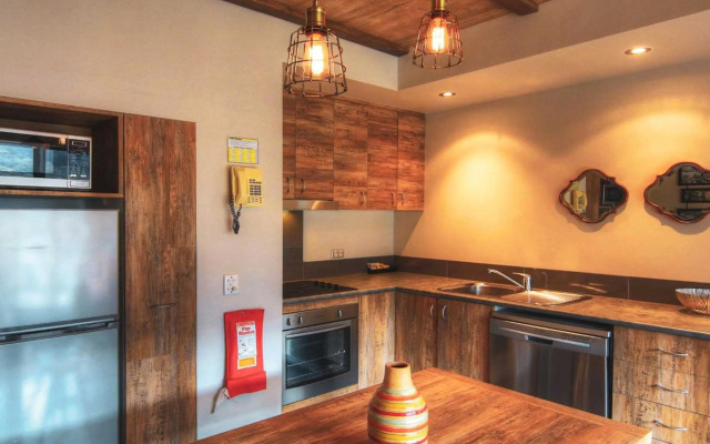 Lantern 1 Bedroom Balcony Alpine Style