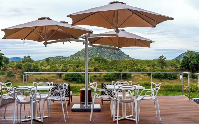 Royal Mukumbura Boutique Hotel