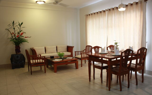 Lux Riverside Hotel & Apartment