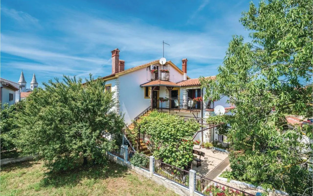 Three-Bedroom Apartment in Medulin