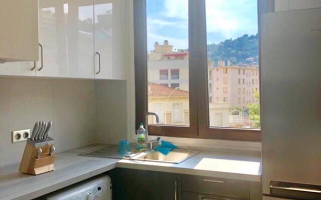 Apartement 5 rooms 20 mins from the beach