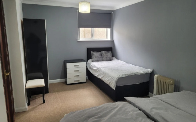 Luton City Escape - Modern 1BR Apartment