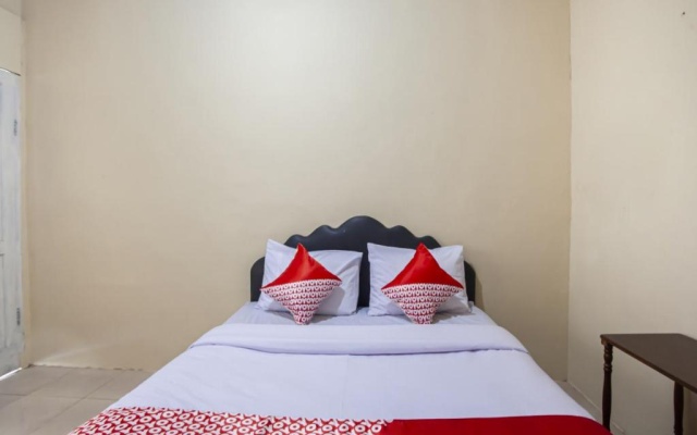 OYO Flagship 2799 Berastagi Backpacker Rooms – Guest Rooms – Berastagi