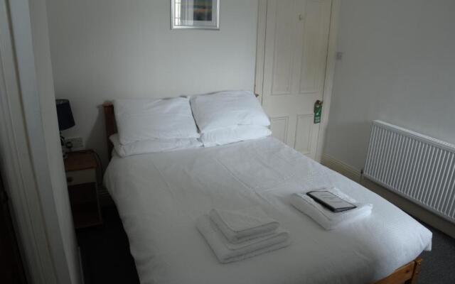 Elnor Guest House