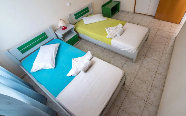 Faros Apartments