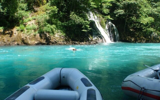 Rafting Blue River Tara