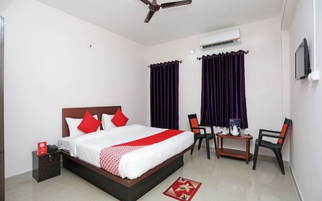 OYO 13527 Usha Residdency
