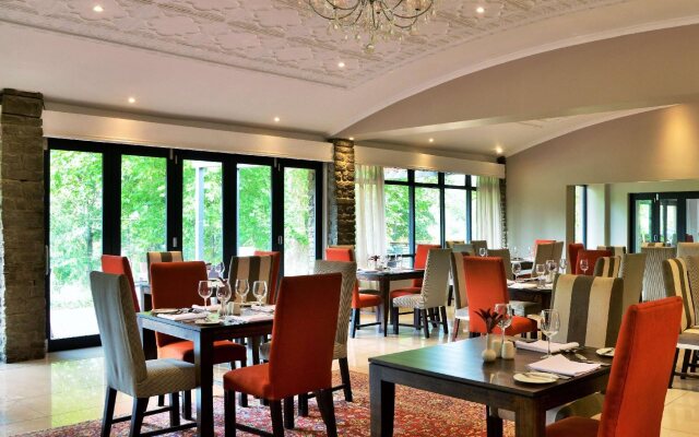 Premier Hotel Sani Pass