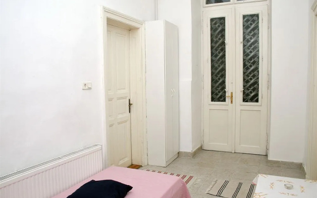 Central Market Apartments