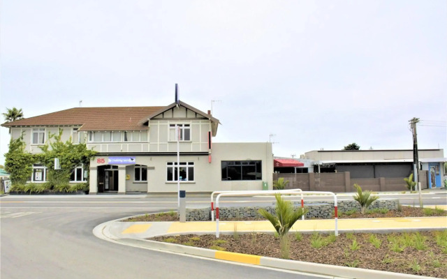 Comfort Inn Westshore Beach