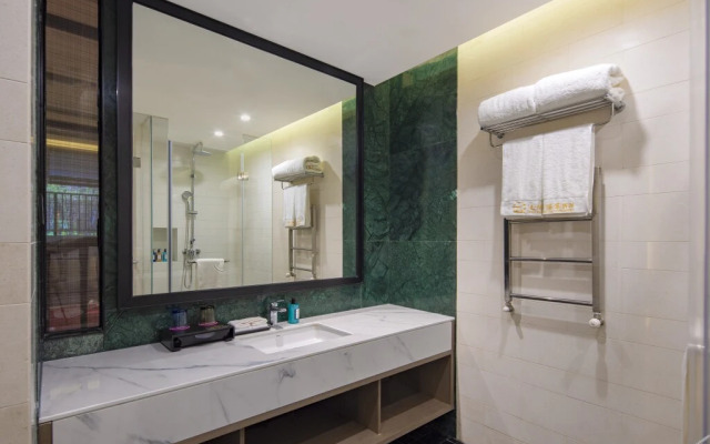 Dazhou Wenfeng Hotel