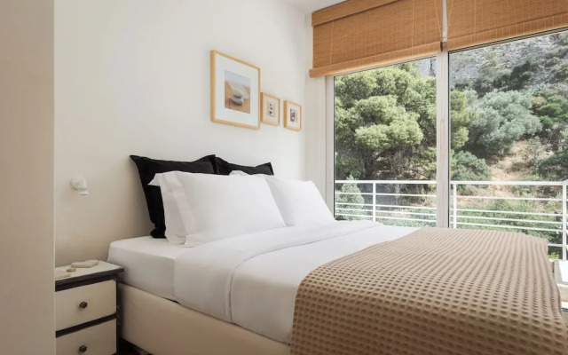Vouliagmeni Exclusive Residence
