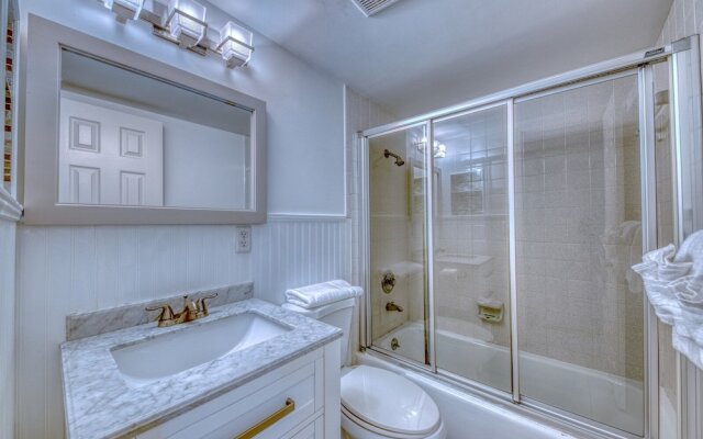 Jamaica Royale T32 - 2 Br Condo