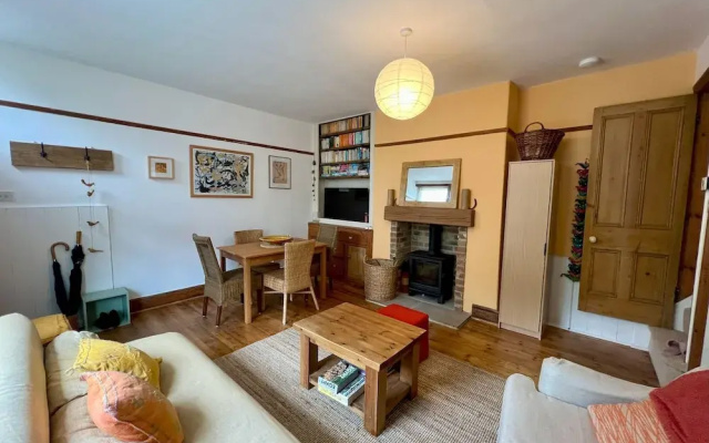 Charming 1880S 2Bd Haworth Home