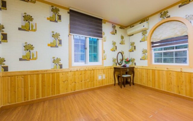 Yangpyeong Wide-garden House Pension