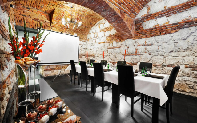 Queen Boutique Hotel