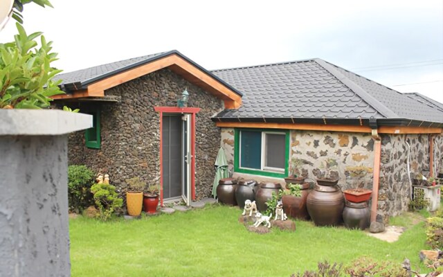 Jeju Lodem Unshared House Pension