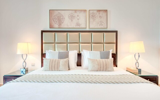 Maison Privee - Tasteful Apt cls to Burj Khalifa & Dubai Mall