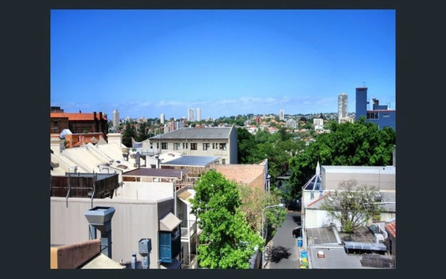 Potts Point Apartment in the Manor